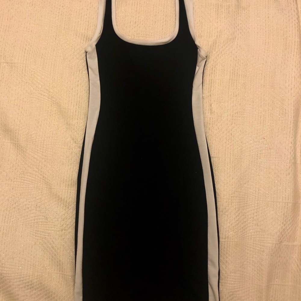 Zara body con dress - Picture 2 of 4